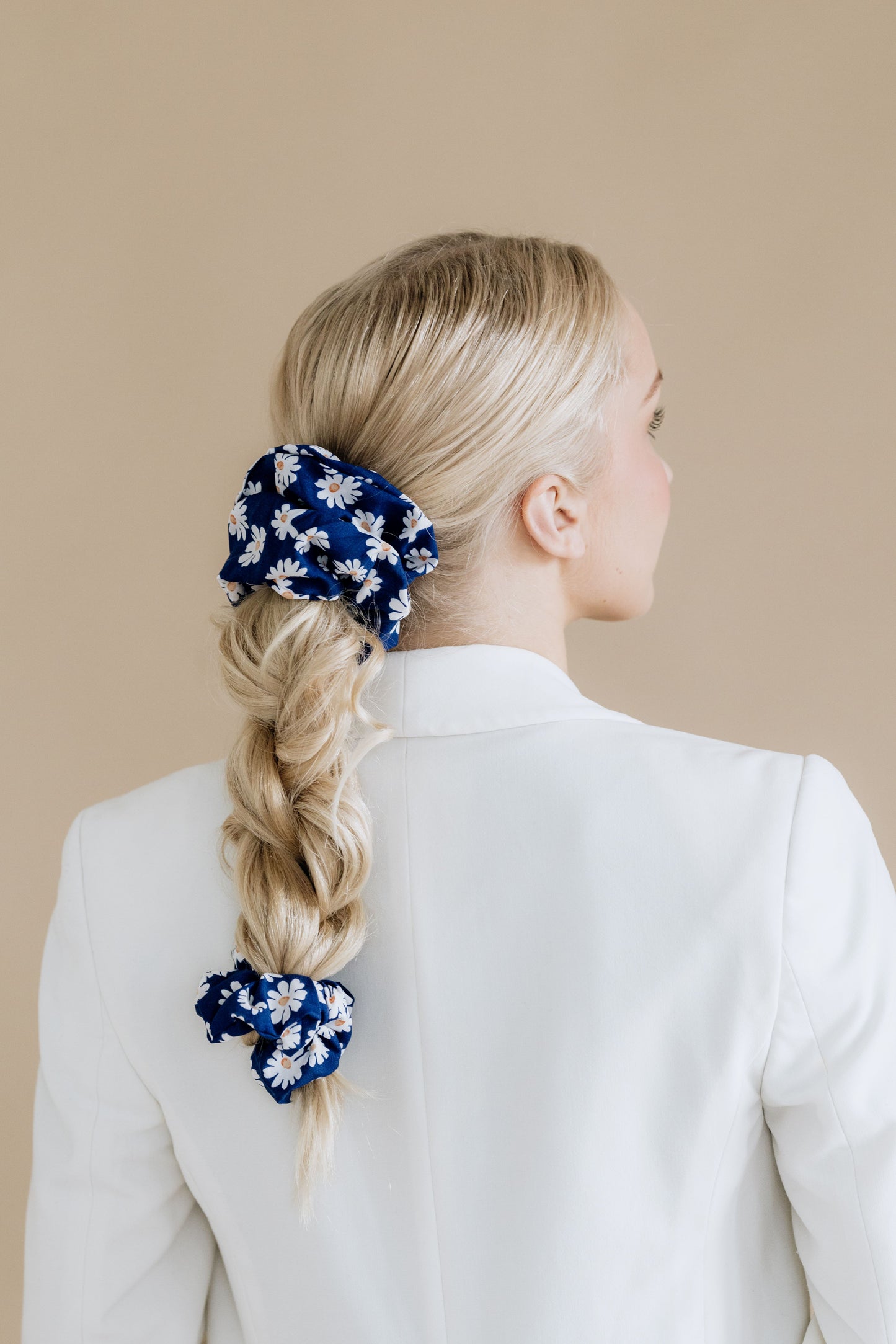 Daisy Scrunchie